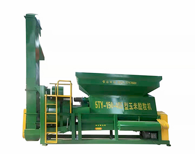 諸城市林家村鎮(zhèn)玉米脫粒機(jī)使用現(xiàn)場